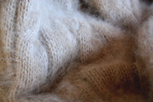Lana di alpaca: proprietà straordinarie di una fibra pregiata